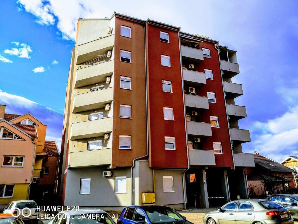Apartman Kiss Όσιγιεκ Εξωτερικό φωτογραφία